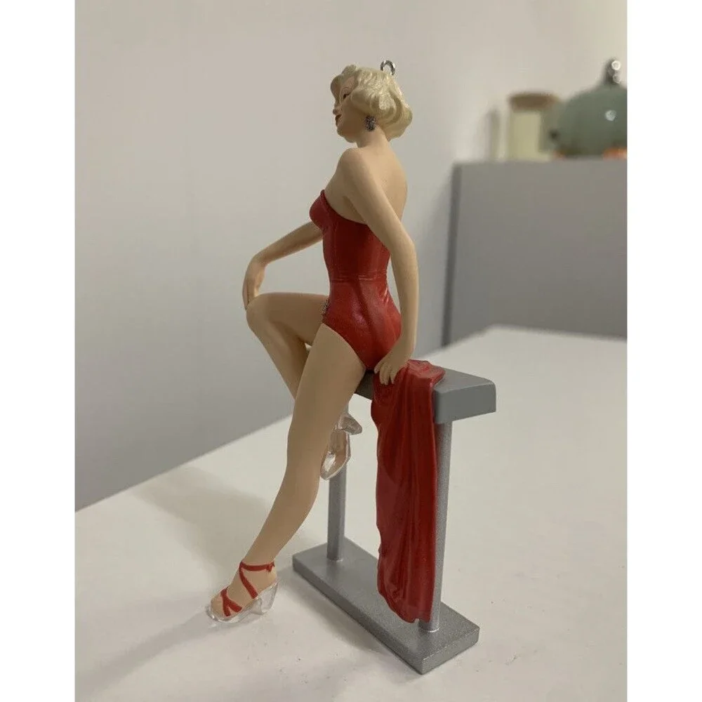 1999 Hallmark Keepsake - Marilyn Monroe Ornament in Box Collectors Series